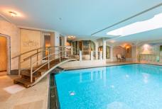 Hallenbad